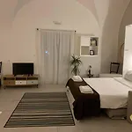 Zziny House * Κατάνια